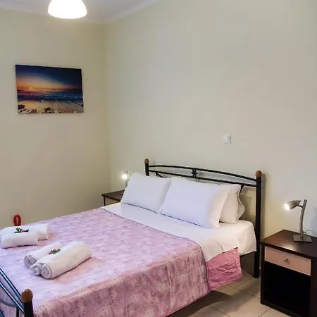 Delphinus Villas-villa Nikitas アパート